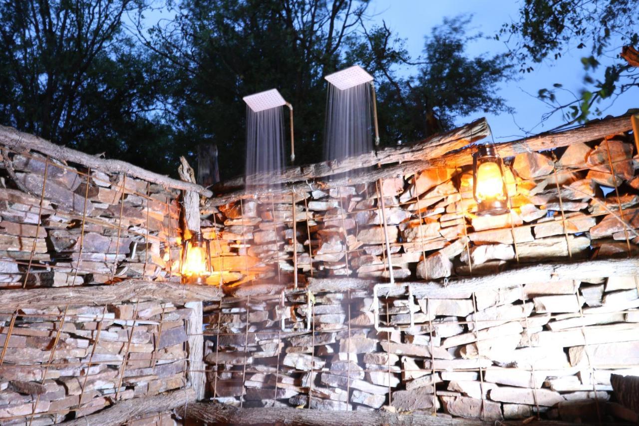 Sable Creek Safari Lodge Тзанеен Екстериор снимка