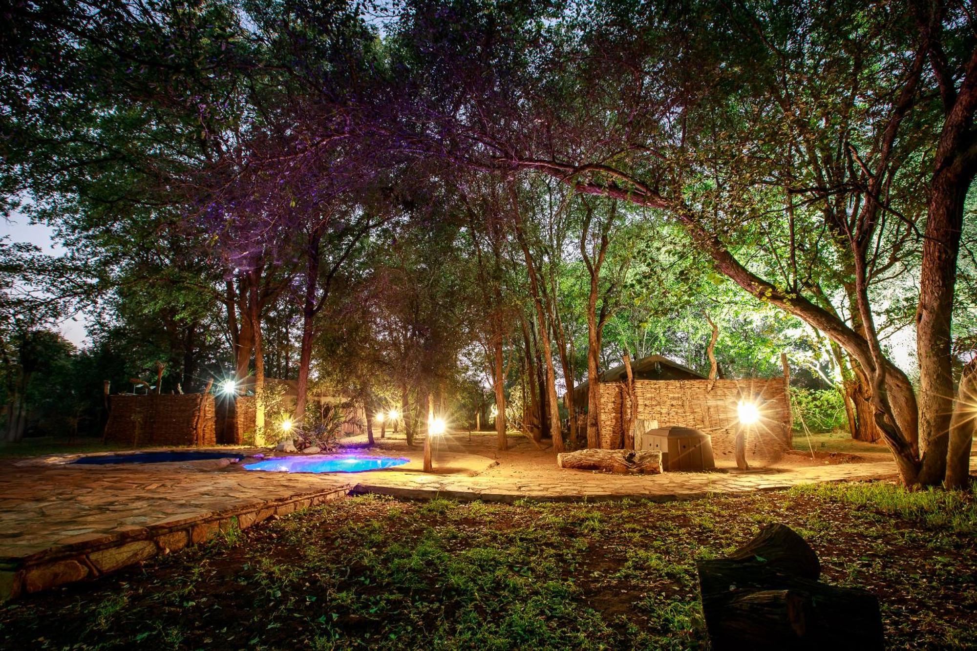 Sable Creek Safari Lodge Тзанеен Екстериор снимка